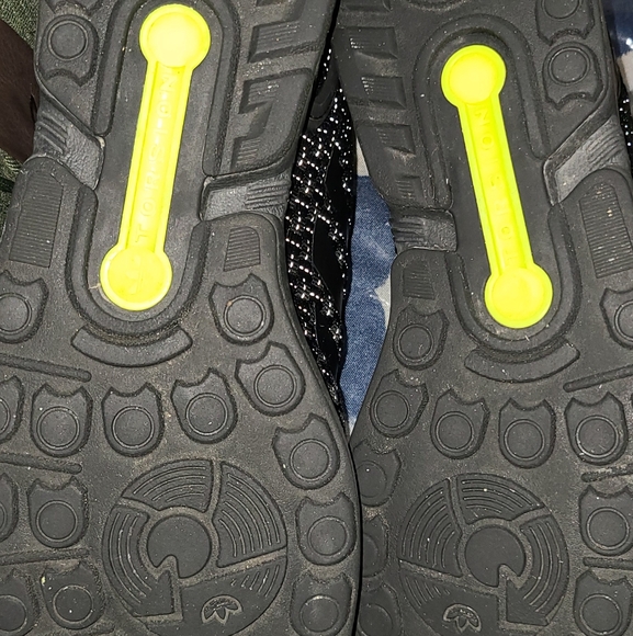 Shoes - Picture 2 of 4